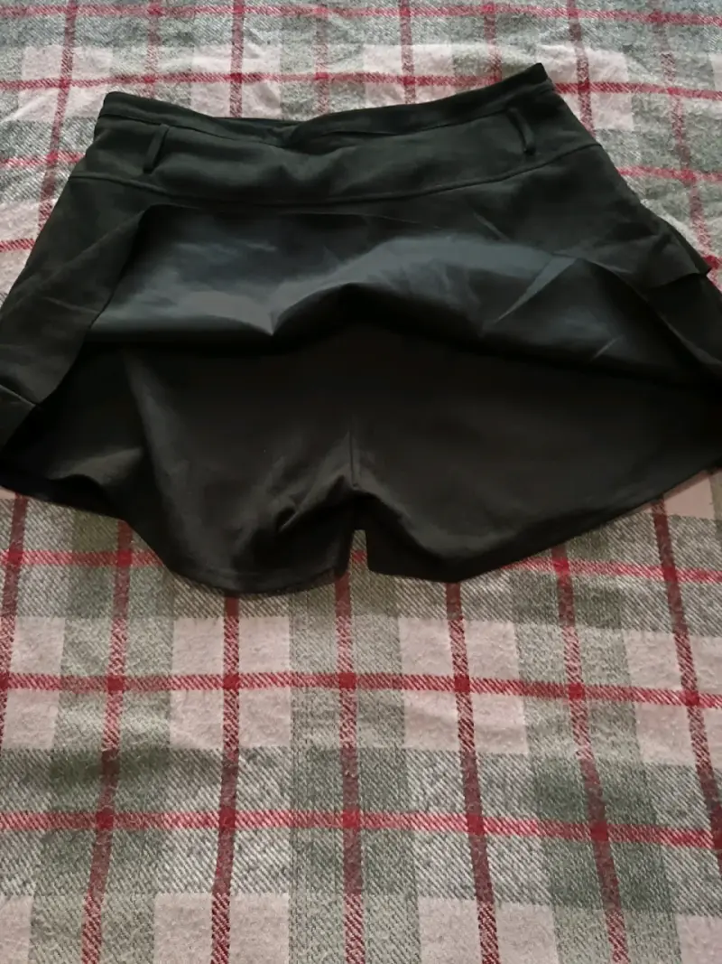 Shorts falda negra para mujer - 2