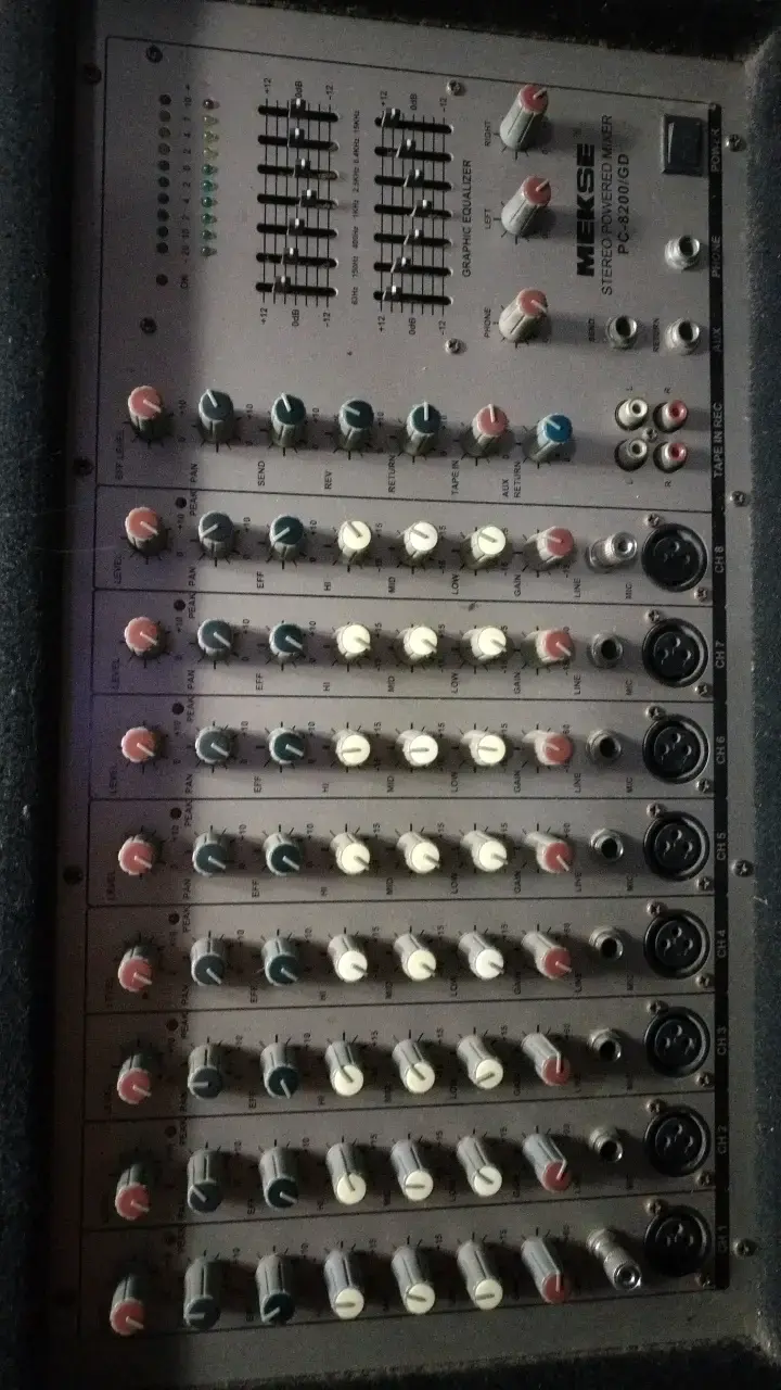 Sistema de sonido con amplificador y parlantes MKS - 3