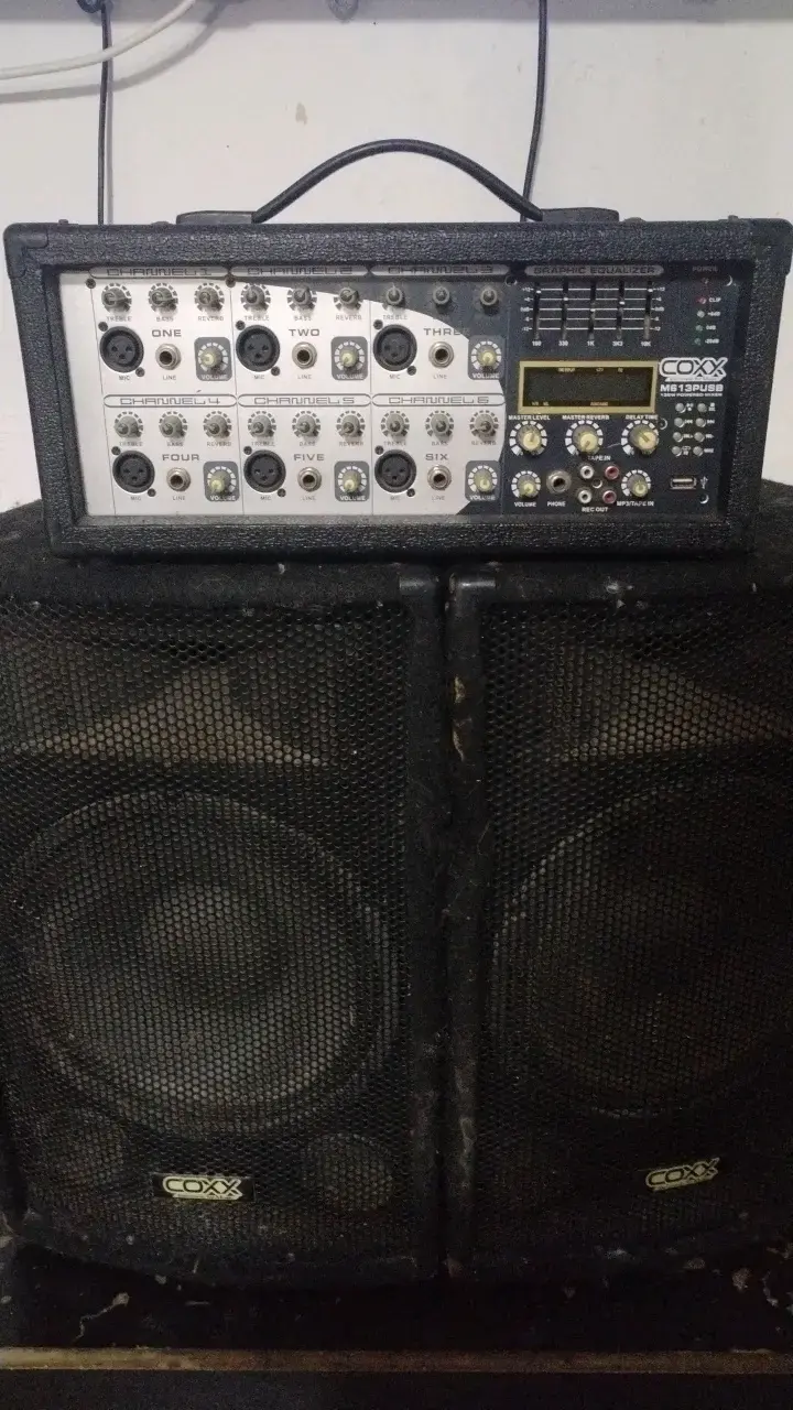 Amplificador y parlantes Coxx M813PUSB con ecualizador - 1