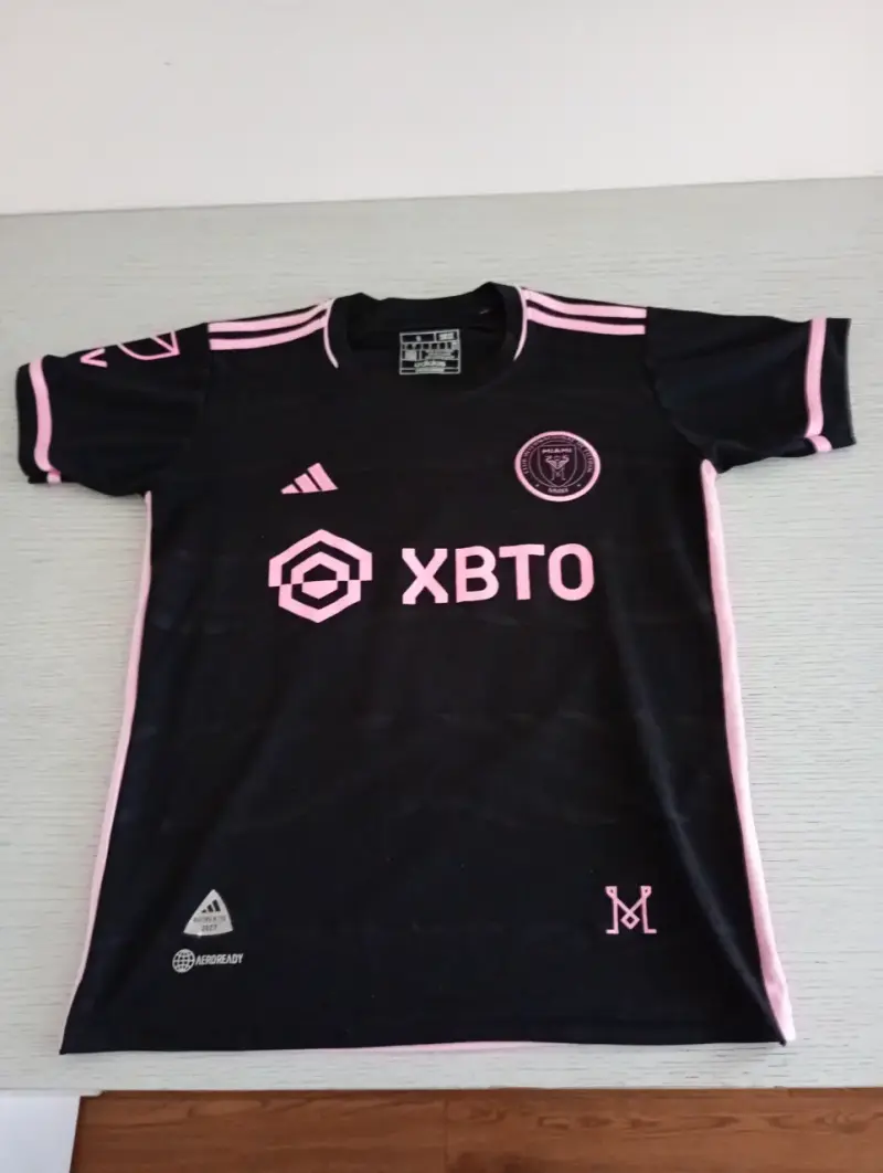Camiseta Adidas MLS Messi Negra y Rosa Talla S - 2
