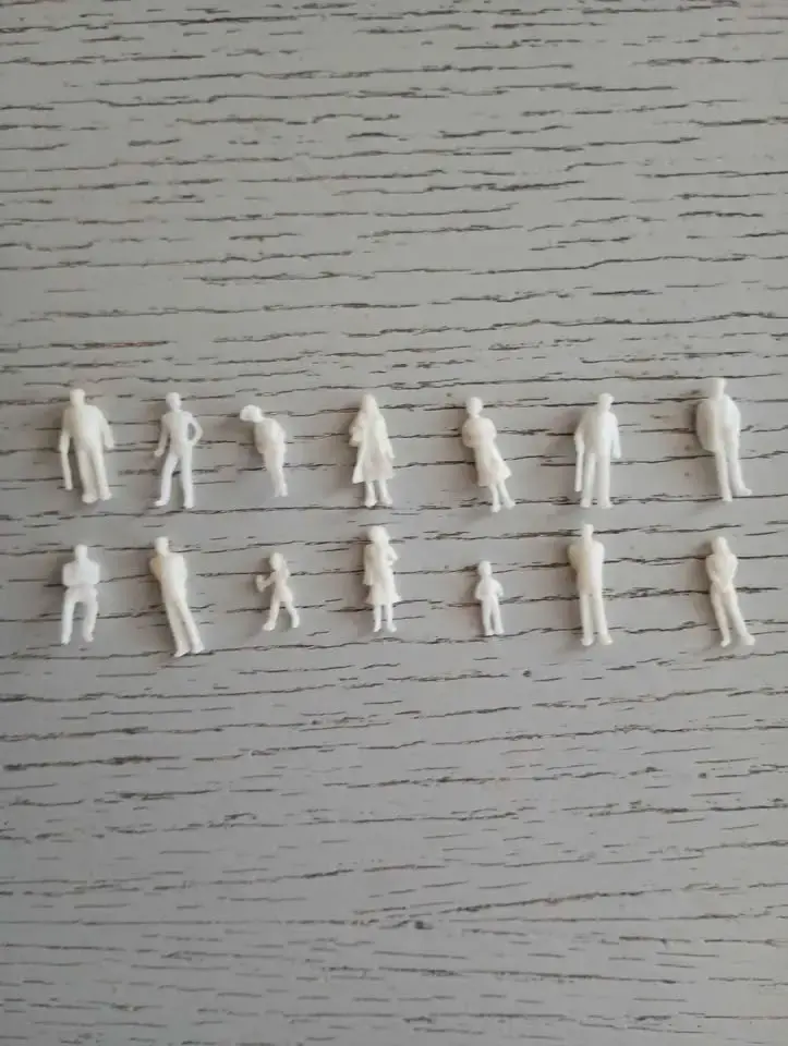Lote 84 figuritas para maqueta arquitectura - 3