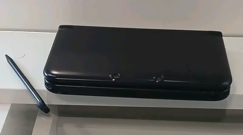 Consola portátil Nintendo 3DS XL negra - 3