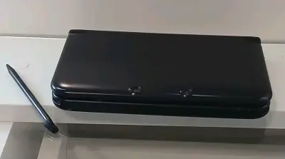 Consola portátil Nintendo 3DS XL negra - miniatura 3