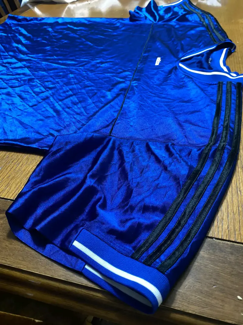 Polera adidas vintage color azul 2XL - 4