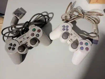 Lote Pack Dos Joysticks originales para reparar - miniatura 1