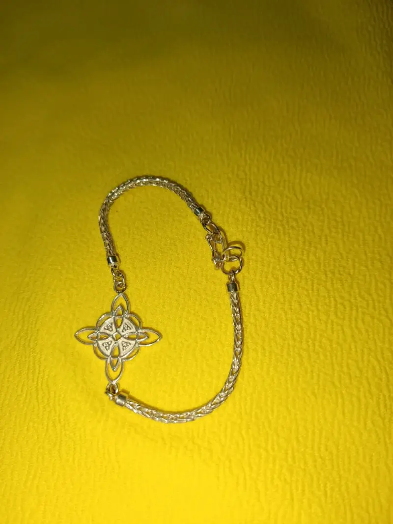 Pulsera de plata con diseño celta - 2