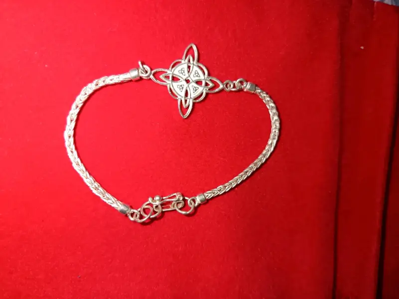 Pulsera de plata con diseño celta - 3