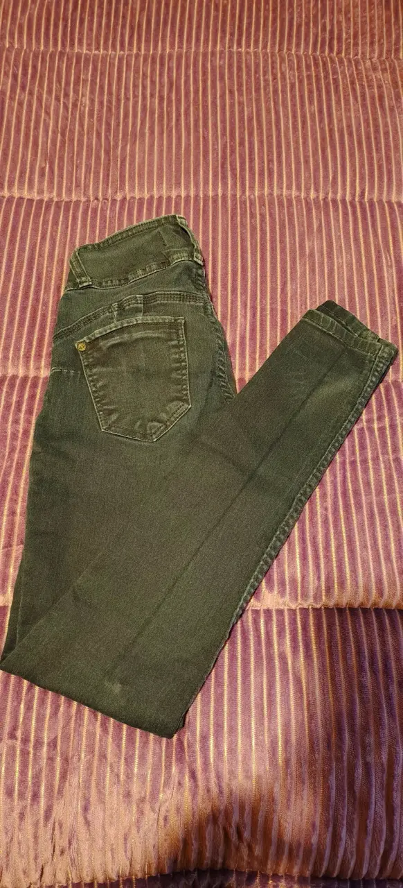 Jeans ajustados de mujer color azul. - 1
