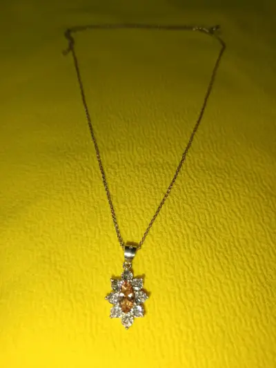 Collar de plata con colgante lady - miniatura 1