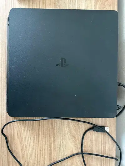 Consola Sony PS4 1TB con 3 juegos incluidos - miniatura 3