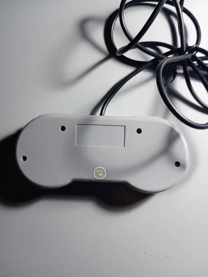 Control retro para consola de videojuegos - 3