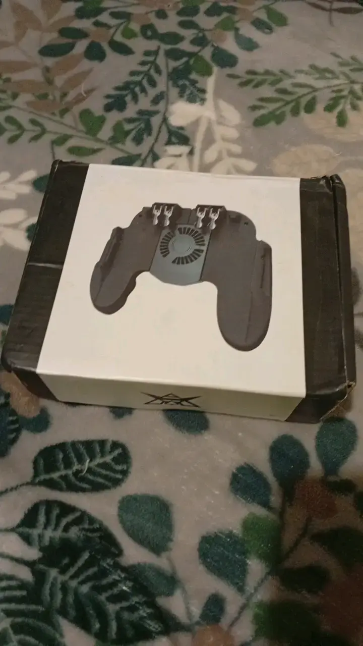 Controlador de juego con ventilador integrado - 1