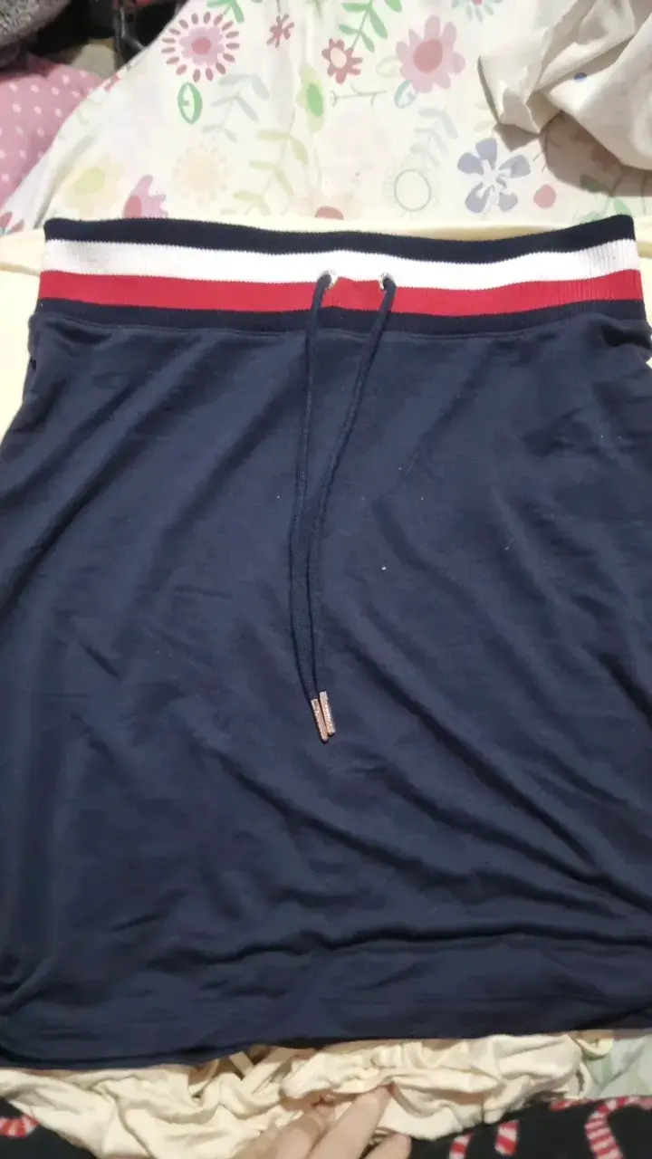Falda azul Tommy Hilfiger con cordón ajustable - 1