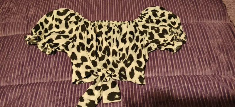 Blusa corta estampado animal print - 2