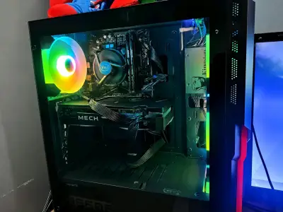 PC Gamer con Iluminación RGB  Tarjeta Gráfica MECH - miniatura 2