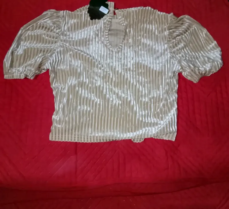 Top de terciopelo negro con tirantes - 5