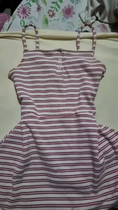 Vestido rayado sin mangas para niña - miniatura 1