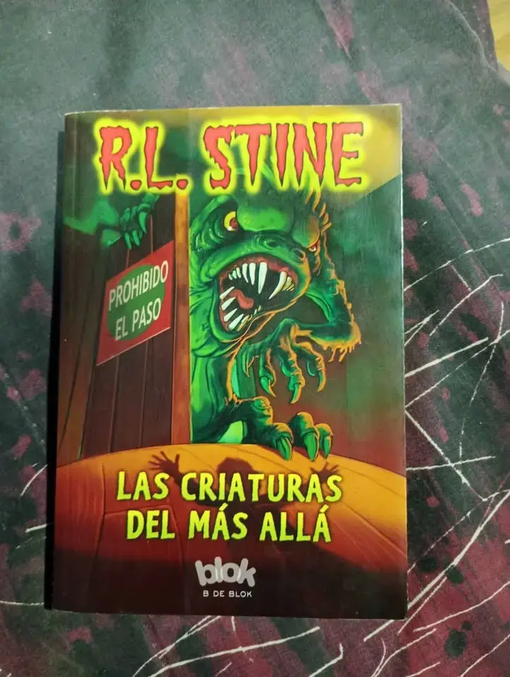 Libro 'Las Criaturas del Más Allá' de R.L. Stine