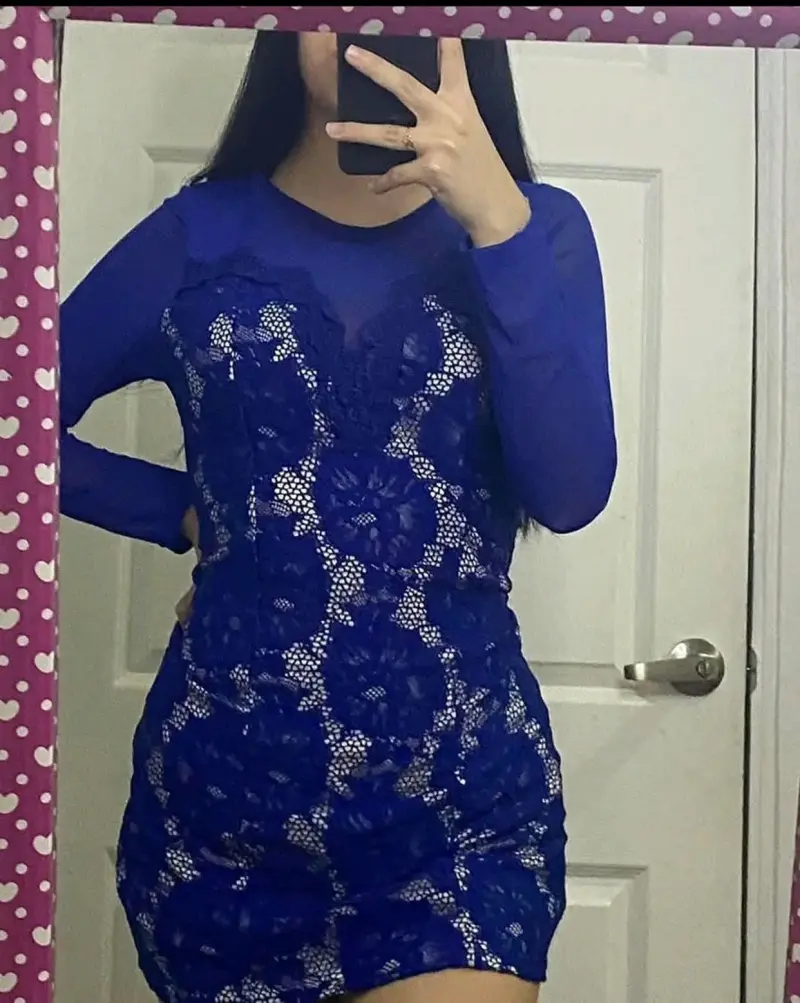 Vestido corto de encaje floral negro y azul - 2