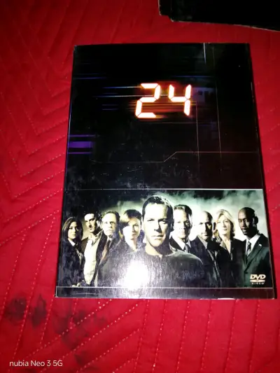 Colección de DVDs de la serie 24 Temporada 5 - miniatura 1