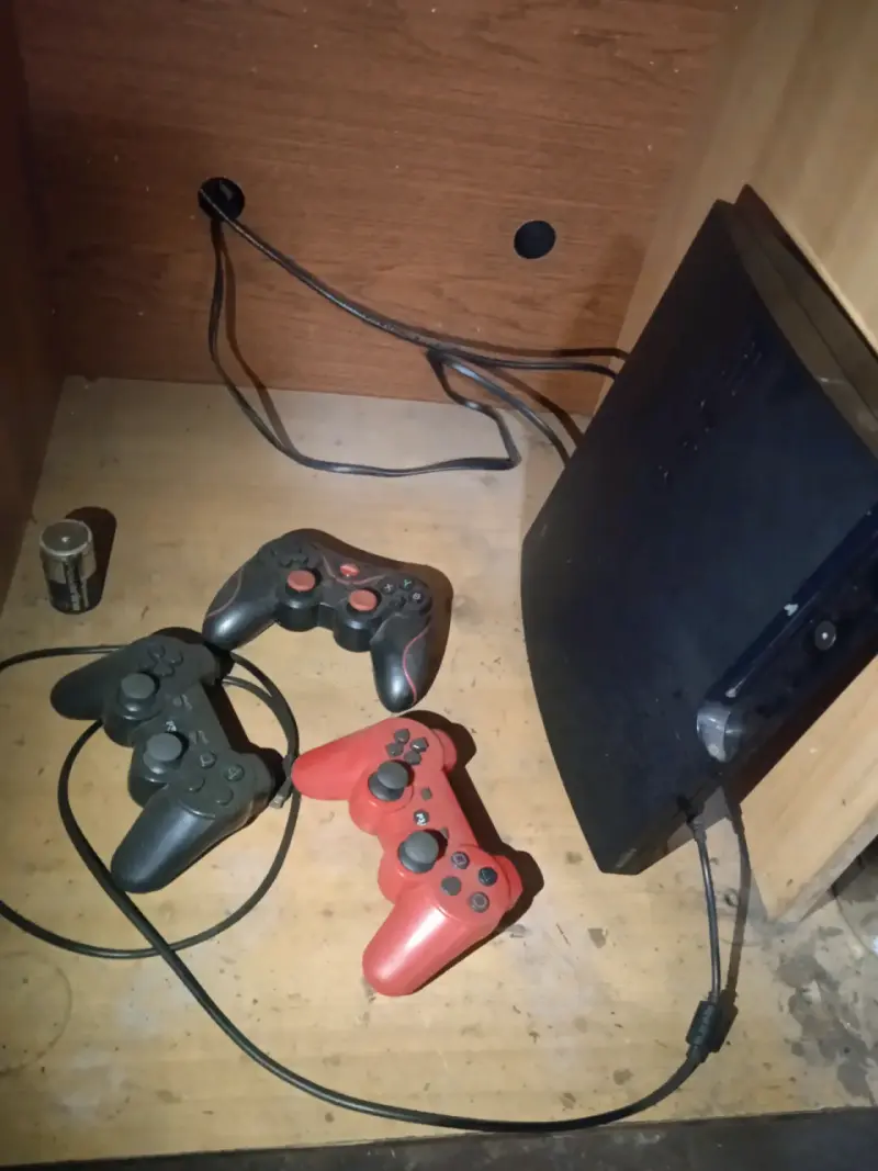 PS3 DESBLOQUEADA, con 30 juegos - 1