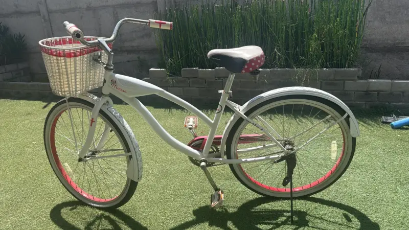 Bicicleta Minnie Mouse para Niñas con Canasto