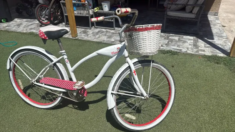 Bicicleta Minnie Mouse para Niñas con Canasto - 2
