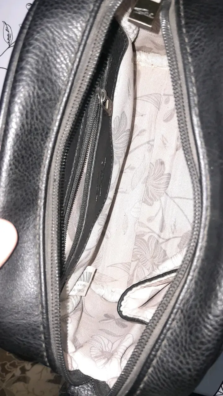 Bolso de cuero bicolor con correa ajustable - 3