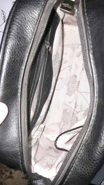 Bolso de cuero bicolor con correa ajustable - miniatura 3