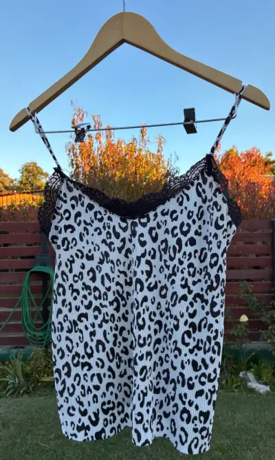 Top de tirantes animal print con encaje Zara - miniatura 1