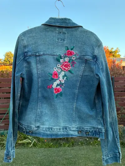 Chaqueta de mezclilla bordada Regatta para mujer - miniatura 3