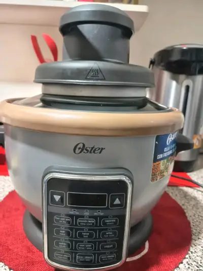 Olla Multifuncional Oster 10-en-1 con Freidora de Aire - miniatura 1