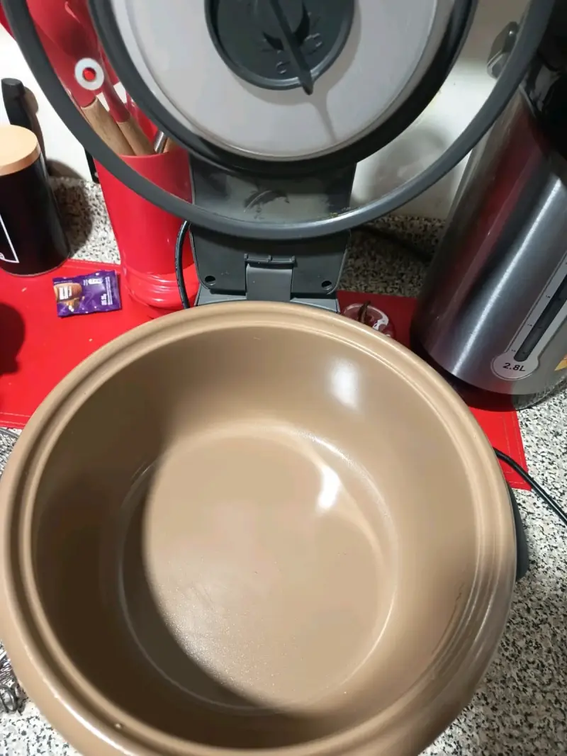 Olla Multifuncional Oster 10-en-1 con Freidora de Aire - 3