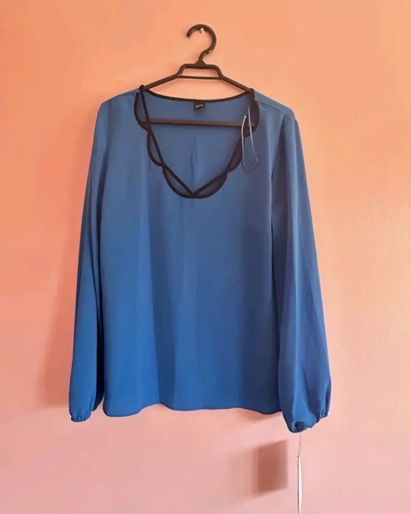 Blusa azul de manga larga Io - 1