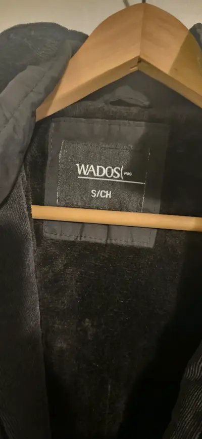 Parka negra con capucha de piel sintética Wados - miniatura 3