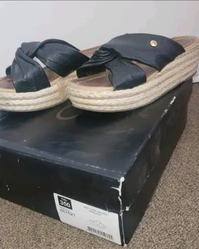 Sandalias negras de cuero con plataforma Gacel - miniatura 1