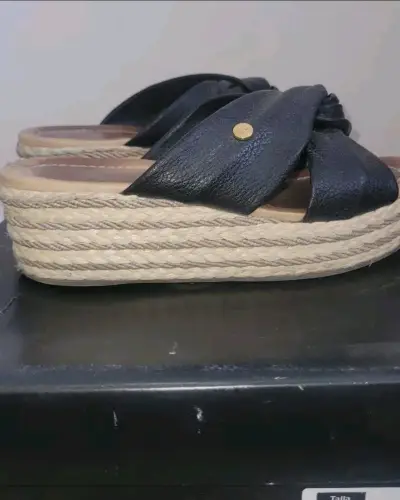 Sandalias negras de cuero con plataforma Gacel - miniatura 2