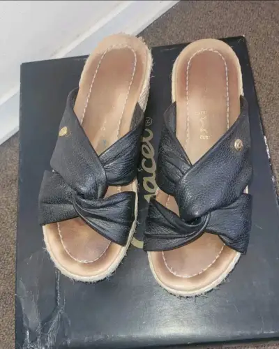 Sandalias negras de cuero con plataforma Gacel - miniatura 3