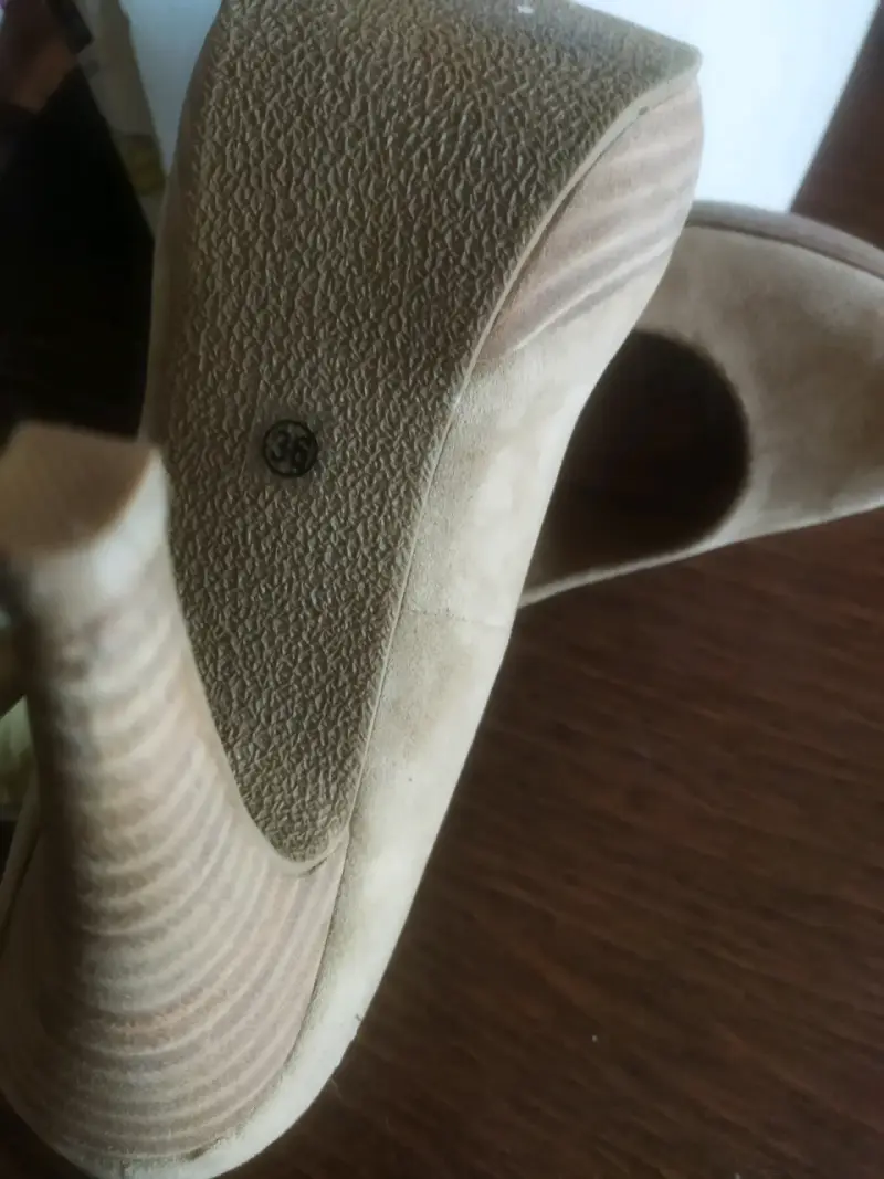 Zapatos de tacón beige talla 36 - 1