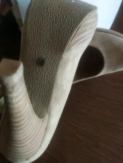 Zapatos de tacón beige talla 36 - miniatura 1