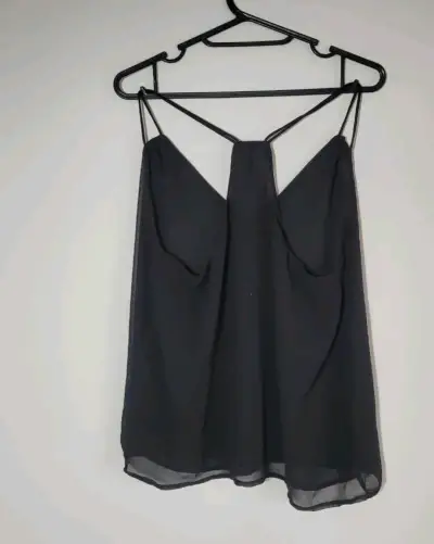 Polera sin mangas negra con cierre delantero - miniatura 3