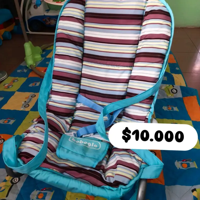 Silla mecedora para bebé Bebeglo rayada