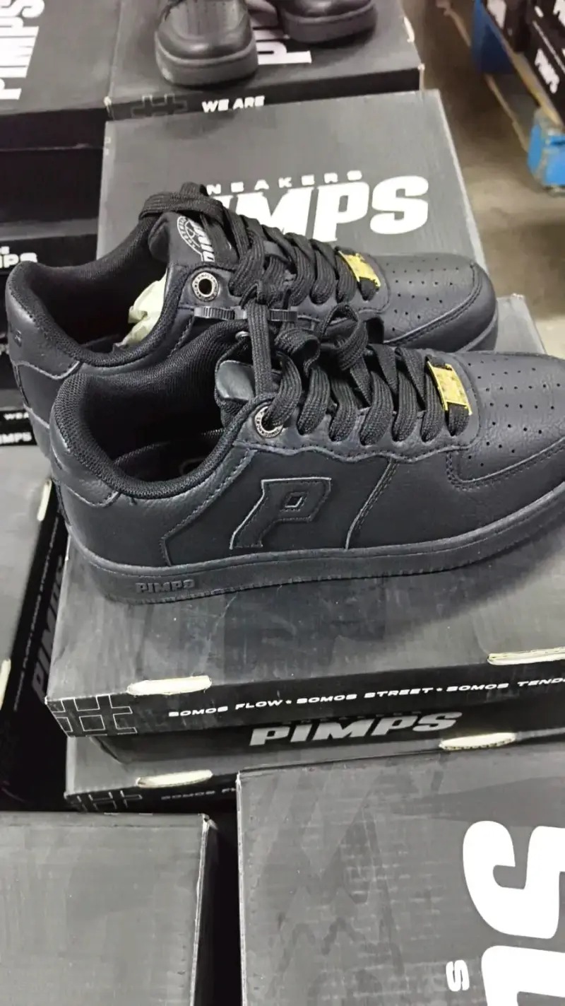 Zapatillas negras de cuero Pimps - 1