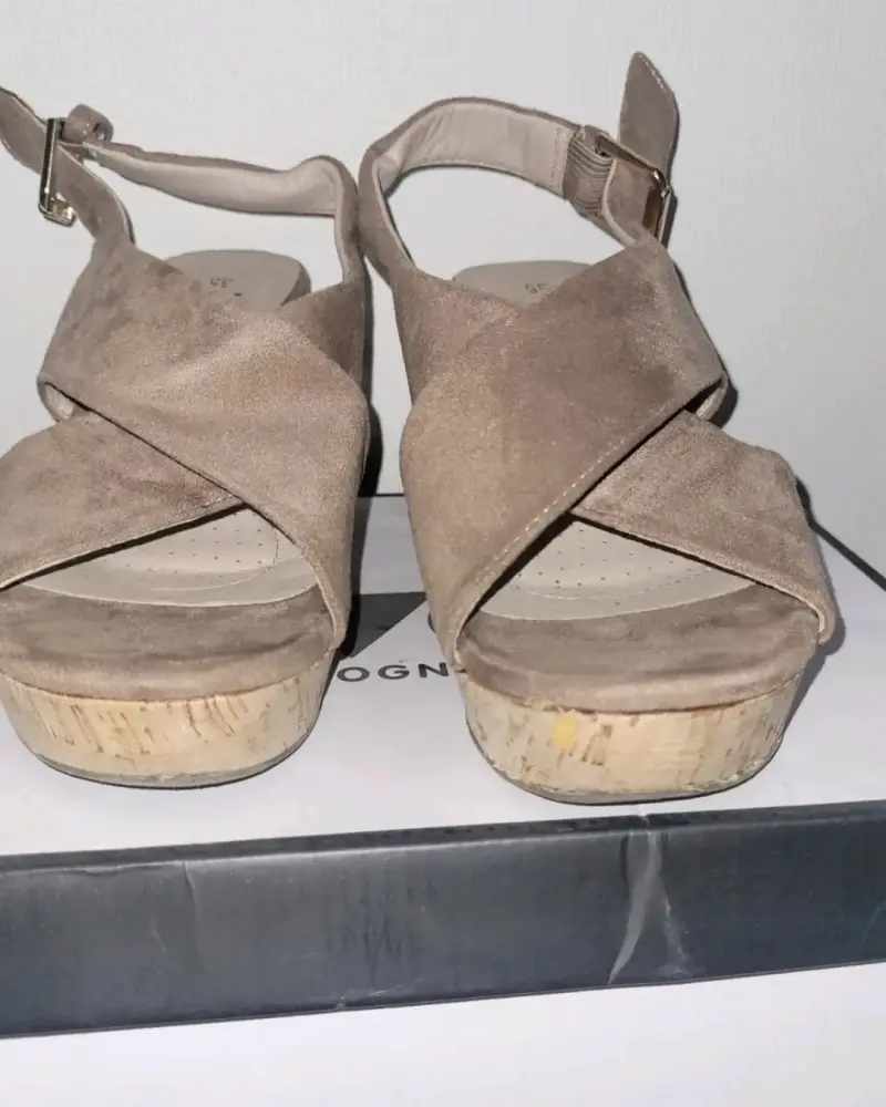 Sandalias de plataforma beige Detogni con corcho - 2