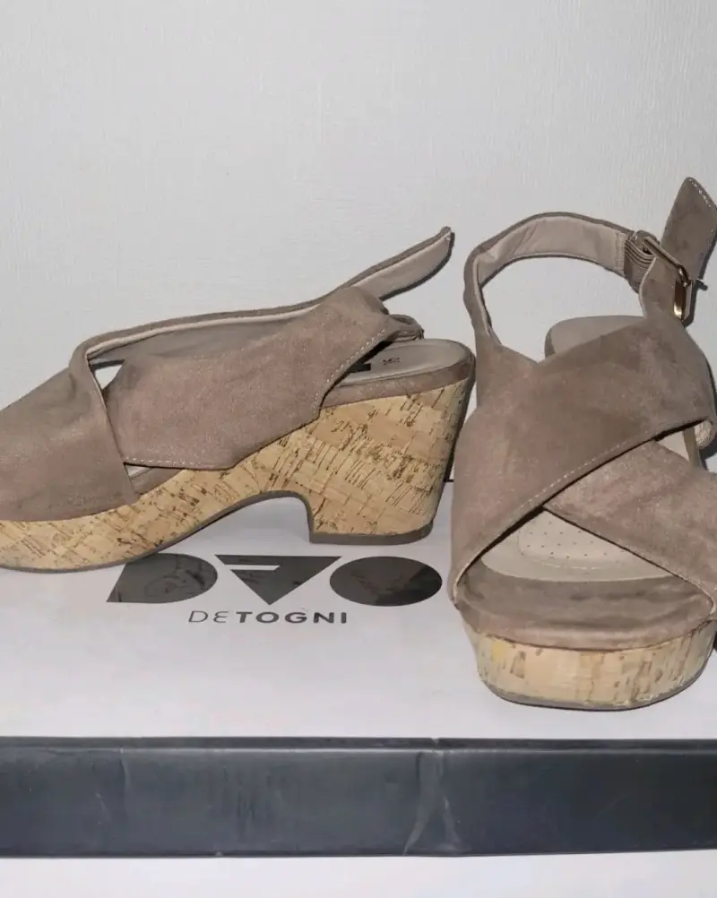Sandalias de plataforma beige Detogni con corcho - 3
