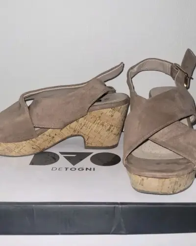 Sandalias de plataforma beige Detogni con corcho - miniatura 3