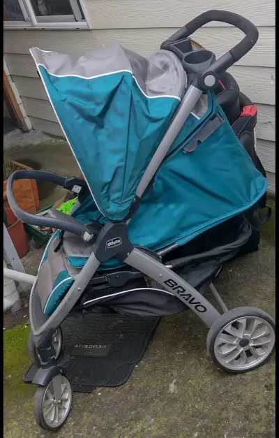 Coche de bebé Chicco Bravo plegable - miniatura 3