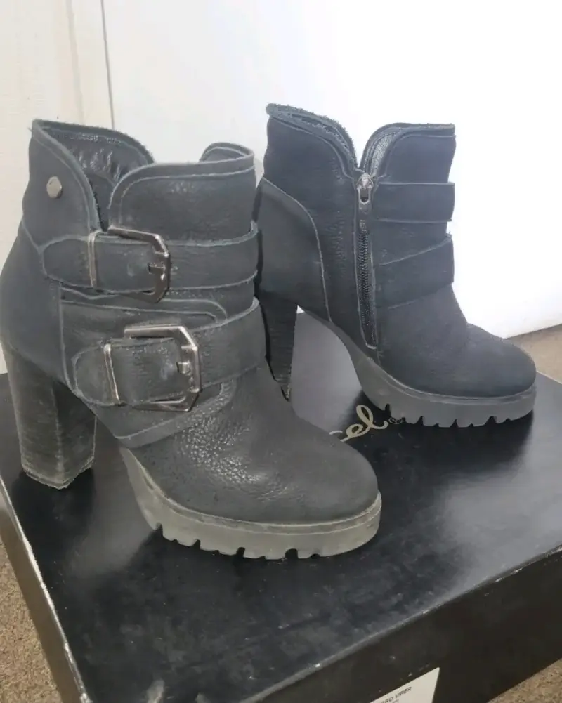 Botines de cuero negro. Gacel - 2