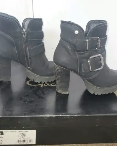 Botines de cuero negro. Gacel - miniatura 4
