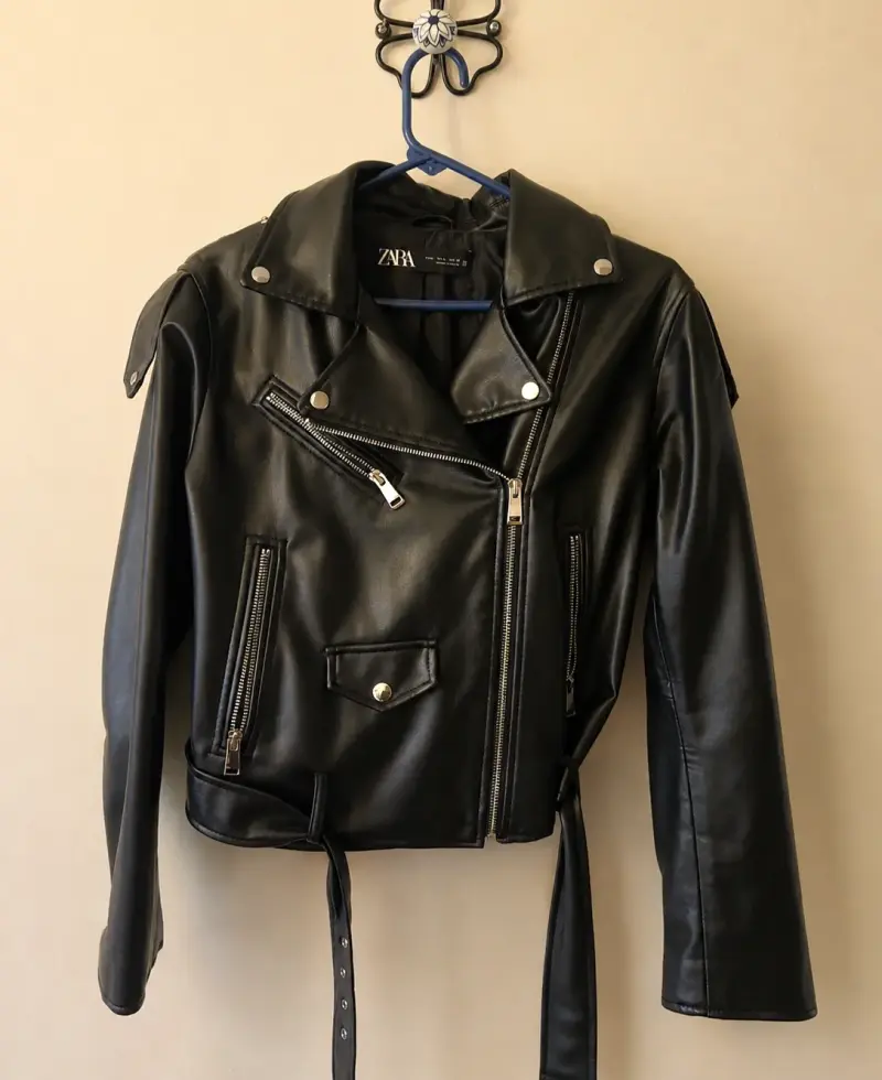 Chaqueta negra Zara - 2